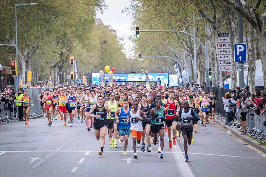 Charles Kipkkurui Langat e Irine Jepchumba establecen nuevos récords en la eDreams Mitja Marató Barcelona 2023 post thumbnail image
