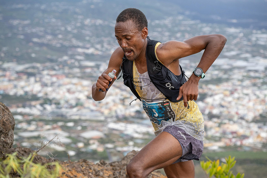 Richard Atuya y Joyce Njeru, nuevos récords en el Kilómetro Vertical de Transvulcania post thumbnail image